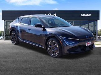 New 2025 Kia EV6 Light w/ Light LR Technology Package AWD/4WD video 2