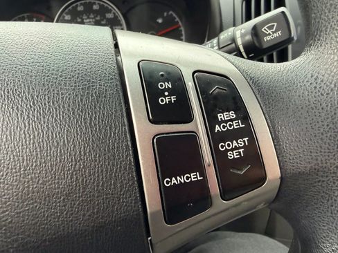 Used 2010 Hyundai Elantra GLS image 28