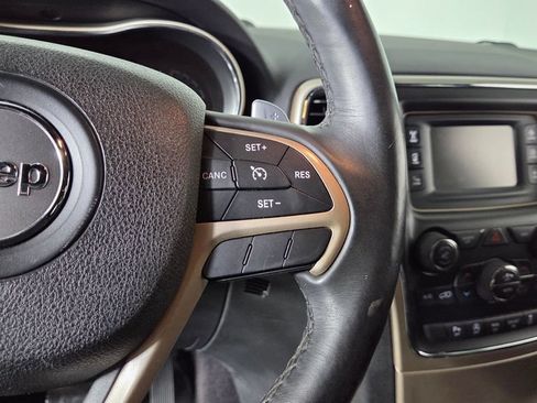 Used 2017 Jeep Grand Cherokee Laredo w/ Quick Order Package 23E AWD/4WD image 18