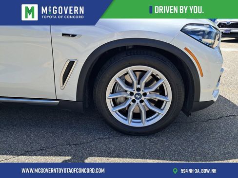 Used 2022 BMW X5 xDrive45e w/ Premium Package AWD/4WD image 12