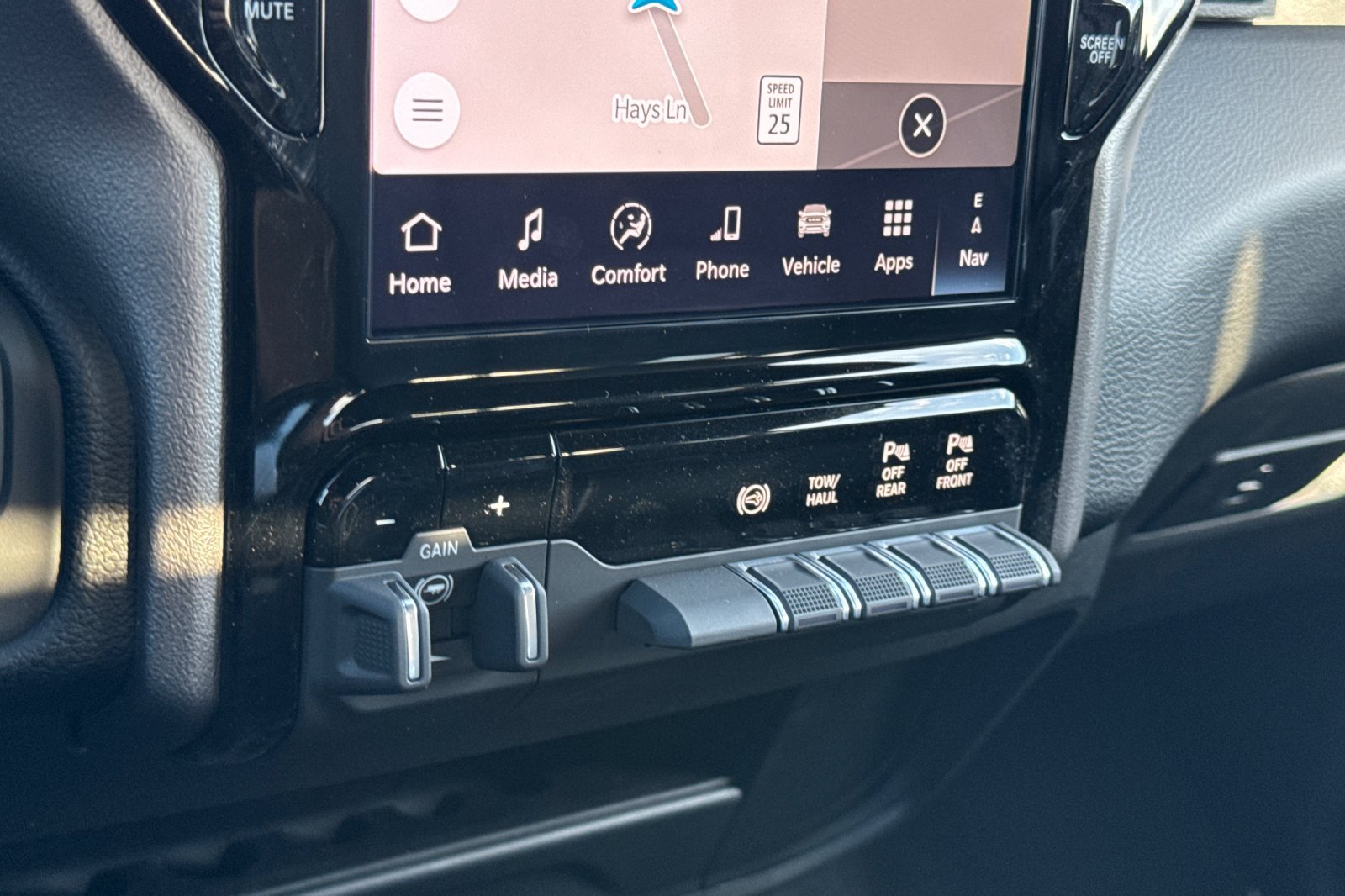 New 2027 RAM 3500 Big Horn AWD/4WD image 19