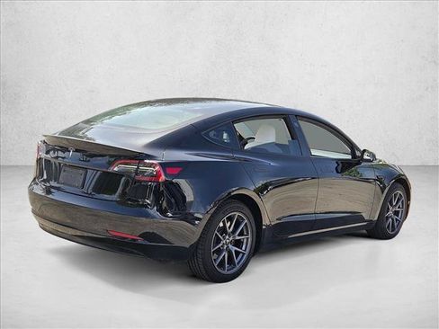 Used 2023 Tesla Model 3 Standard Range RWD image 5