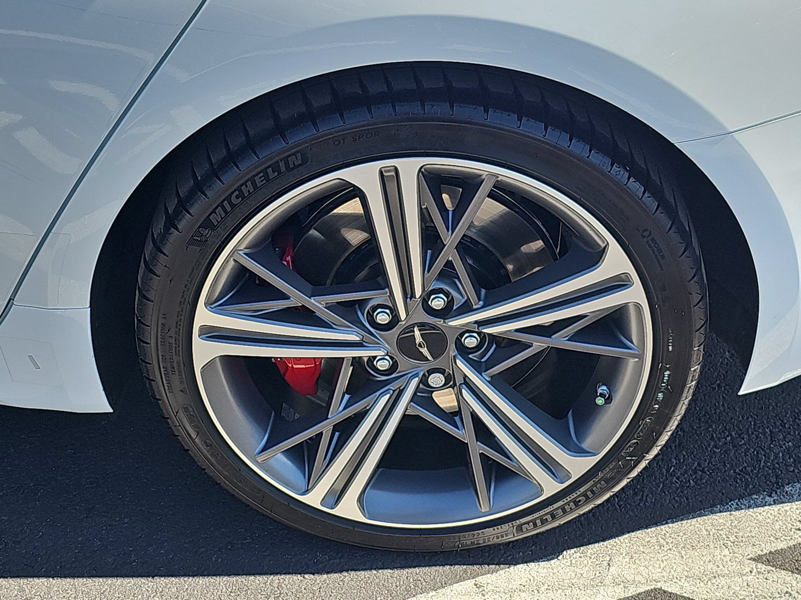 Certified 2025 Genesis G70 3.3T Advanced RWD image 12