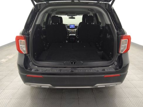 Used 2021 Ford Explorer XLT w/ Equipment Group 202A image 29
