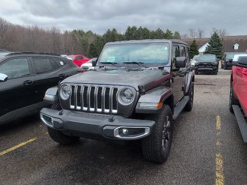 Used 2018 Jeep Wrangler Unlimited Sahara w/ Cold Weather Group image 1
