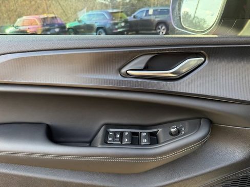 New 2025 Jeep Grand Cherokee L Laredo w/ Luxury Tech Group I image 15