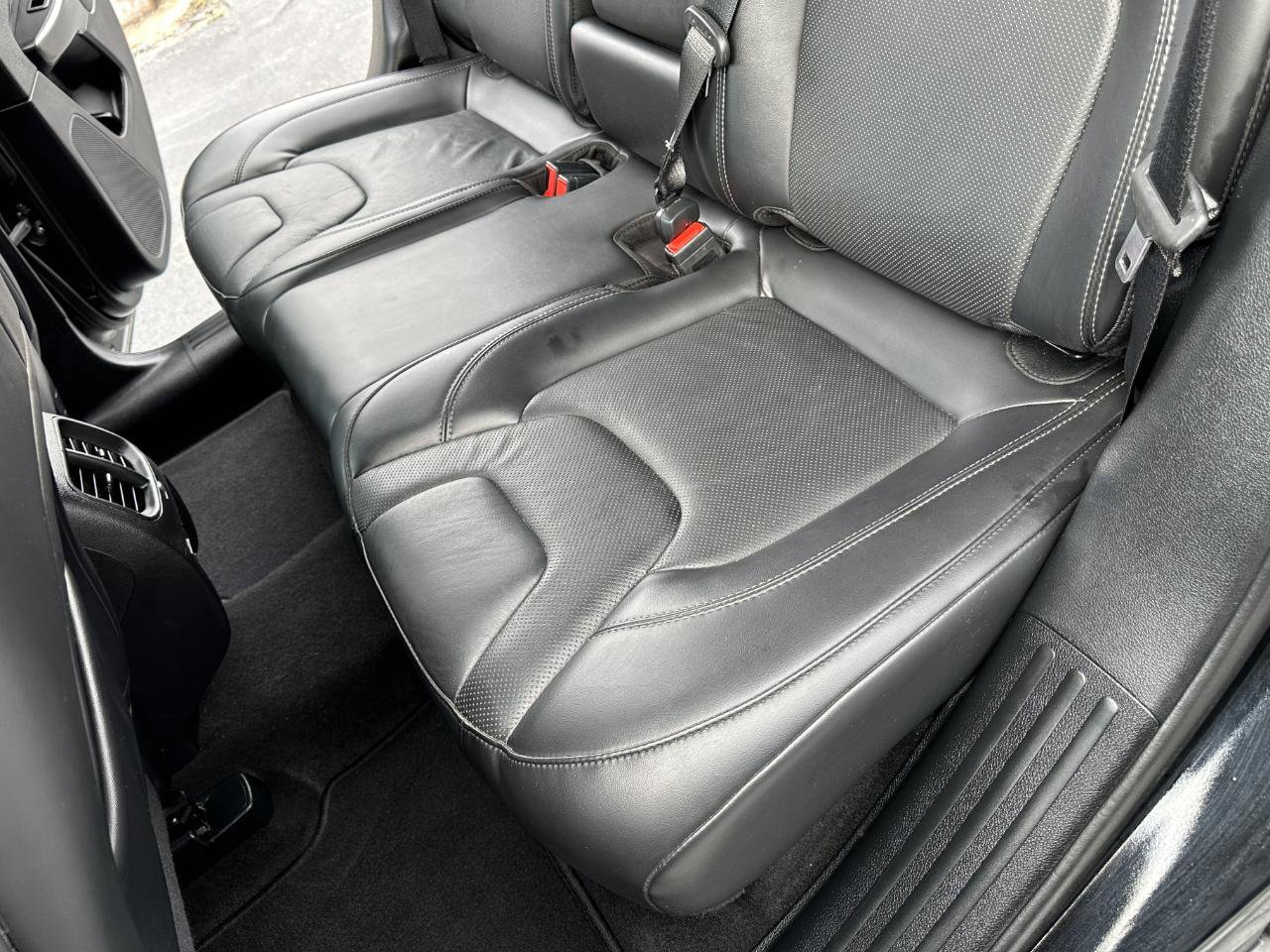 Used 2020 Jeep Cherokee Limited AWD/4WD image 31