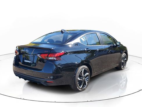 New 2025 Nissan Versa SR w/ Trunk Package FWD image 2