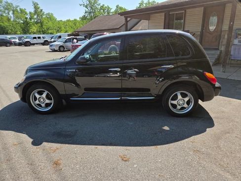 Used 2005 Chrysler PT Cruiser Limited w/ Chrome Accents Group FWD image 3