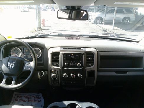 Used 2016 RAM 1500 Express AWD/4WD image 18