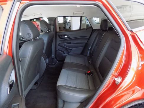 Used 2024 Chevrolet Trax LT w/ Driver Confidence Package FWD image 24