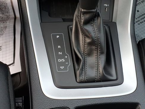 Used 2024 Audi Q3 2.0T Premium w/ Convenience Package image 22