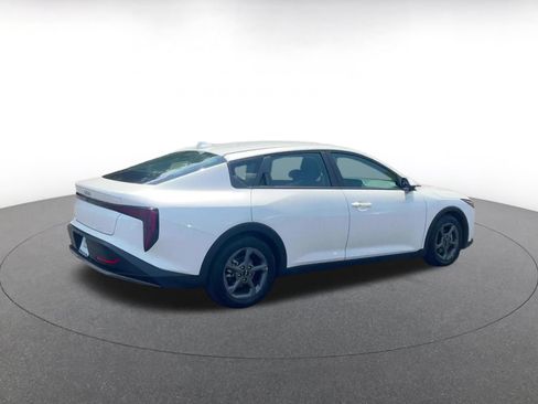 Used 2025 Kia K4 FWD image 15