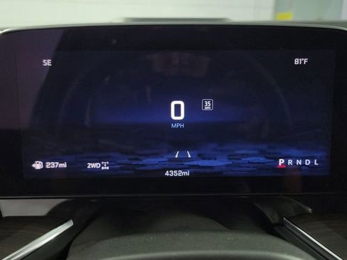 Used 2026 Chevrolet Suburban Z71 w/ Comfort Package image 22