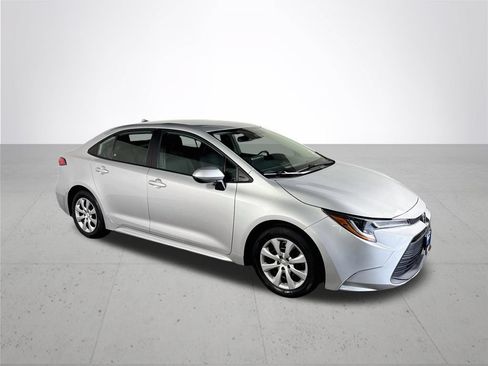 Used 2024 Toyota Corolla LE FWD image 4