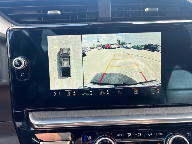 Used 2025 GMC Sierra 1500 Denali w/ Denali Reserve Package AWD/4WD image 17