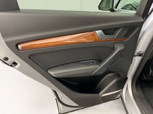 Used 2022 Audi Q5 2.0T Premium Plus w/ Premium Plus Package image 28