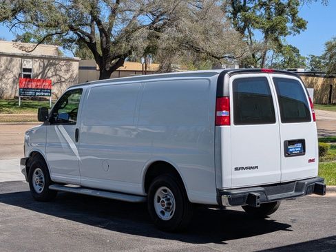 Used 2024 GMC Savana 2500 w/ Driver Convenience Package image 17