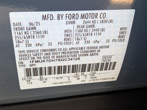 Used 2025 Ford Explorer Active w/ Active Comfort Package image 28