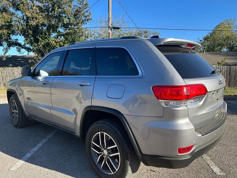 Used 2017 Jeep Grand Cherokee Laredo w/ Quick Order Package 2BE image 14