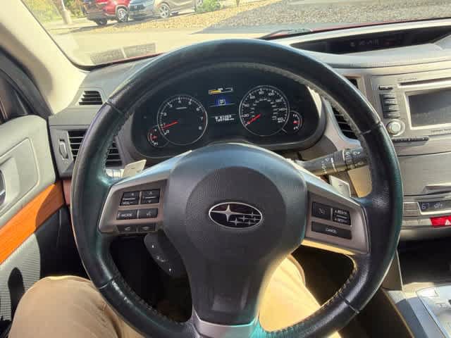 Used 2013 Subaru Outback 3.6R Limited w/ Moonroof Pkg AWD/4WD image 31