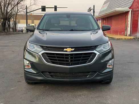 Used 2018 Chevrolet Equinox LS image 2