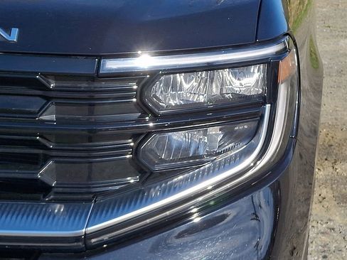 Used 2025 Ford Expedition Platinum AWD/4WD image 9