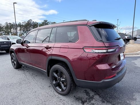 Used 2023 Jeep Grand Cherokee L Laredo image 5