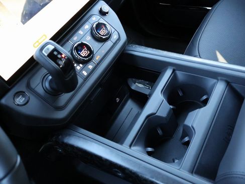 New 2026 Land Rover Defender 110 image 30