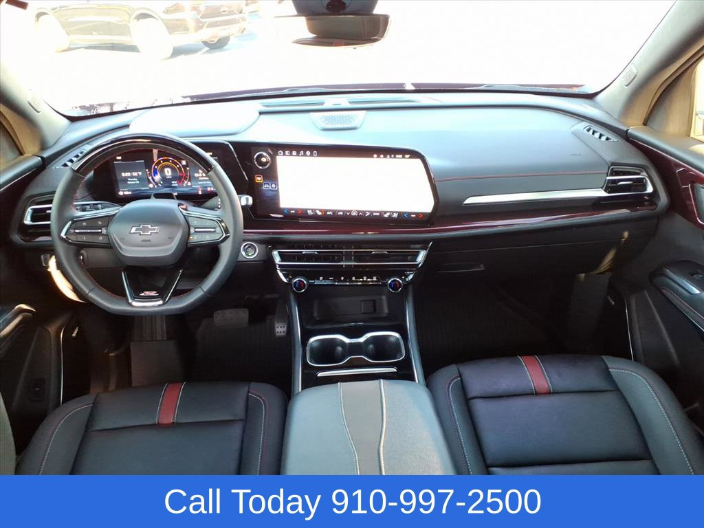 Used 2025 Chevrolet Traverse RS w/ LPO, Floor Liner Package FWD image 16