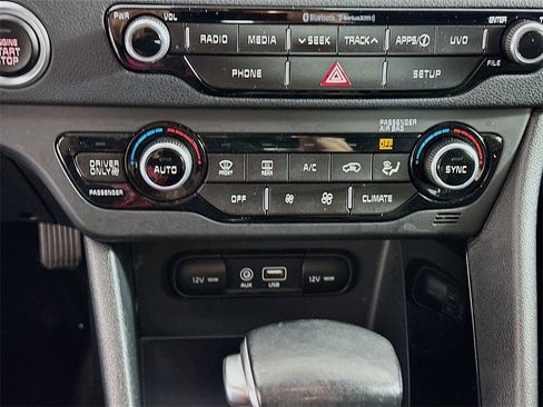 Used 2019 Kia Niro EX image 15