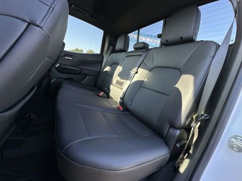 Certified 2024 Chevrolet Colorado LT w/ LT Convenience Package III image 23