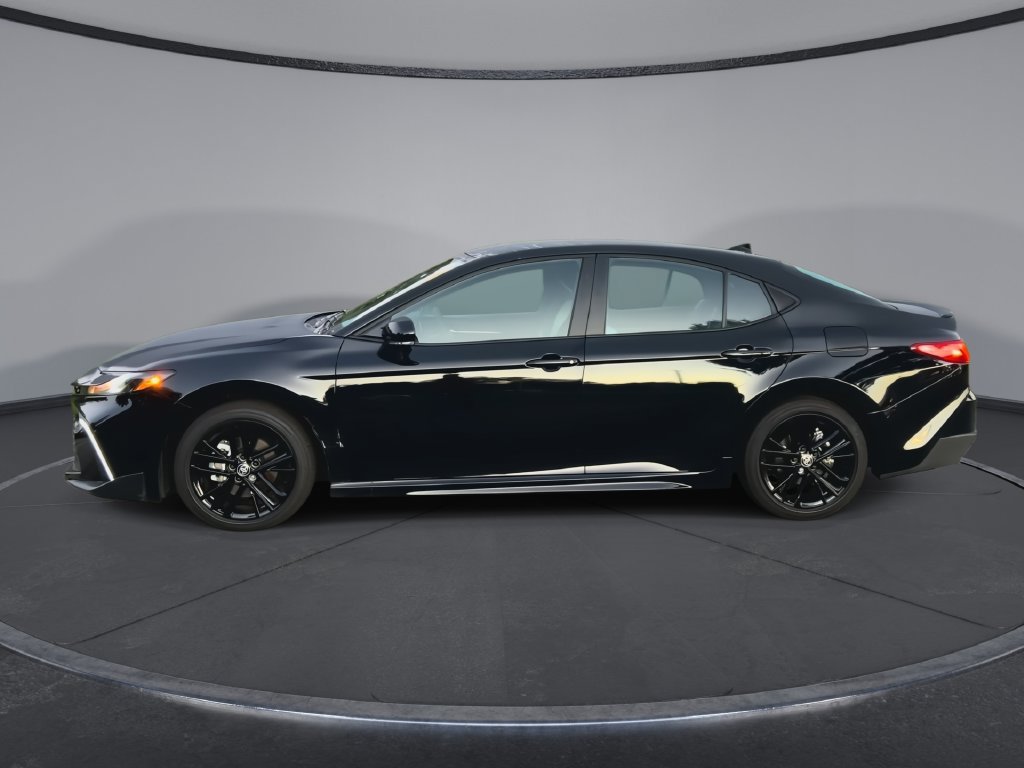 Used 2026 Toyota Camry SE FWD image 5