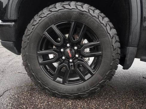 Used 2023 GMC Sierra 1500 AT4 w/ Technology Package image 40