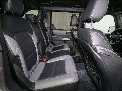 Used 2023 Ford Bronco Black Diamond w/ Sasquatch Package AWD/4WD image 17