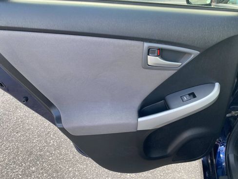 Used 2013 Toyota Prius Two FWD image 13