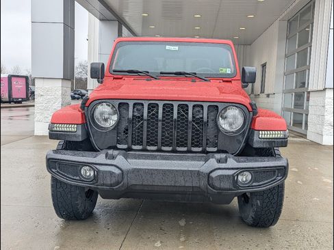 Used 2023 Jeep Gladiator Willys image 12