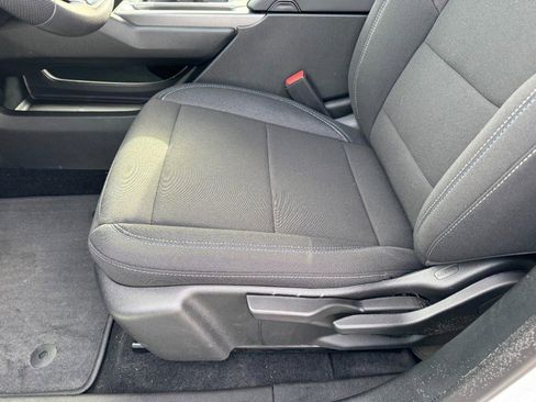 New 2026 Chevrolet Equinox EV LT image 32