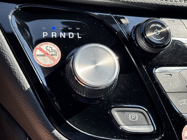 Used 2026 Chrysler Pacifica Limited FWD image 39
