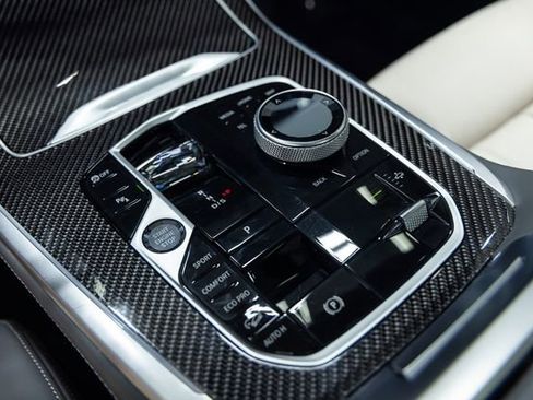Certified 2025 BMW X7 M60i AWD/4WD image 19