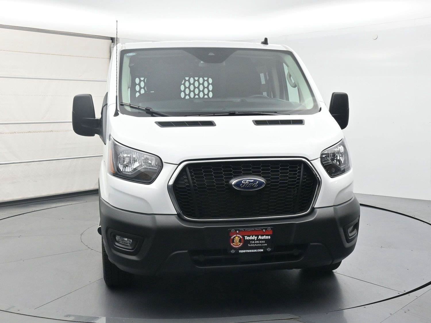 Used 2025 Ford Transit 250 Low Roof w/ Exterior Upgrade Package RWD image 28