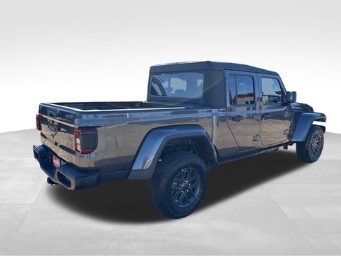 New 2025 Jeep Gladiator Sport image 5