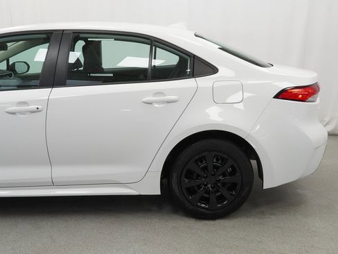 Used 2023 Toyota Corolla LE image 15
