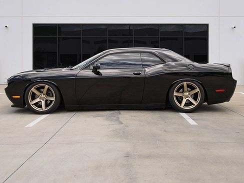 Used 2014 Dodge Challenger R/T w/ R/T Redline Group RWD image 4