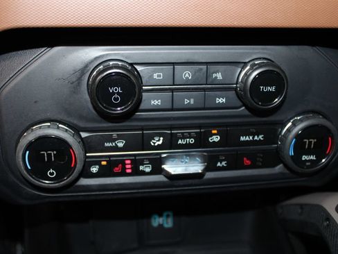 Used 2024 Ford Bronco Outer Banks AWD/4WD image 44