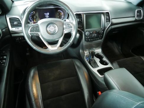 Certified 2017 Jeep Grand Cherokee Altitude AWD/4WD image 4