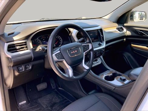 Used 2022 GMC Acadia SLE w/ Elevation Edition FWD image 17