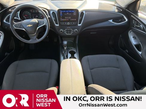 Used 2025 Chevrolet Malibu LT image 19