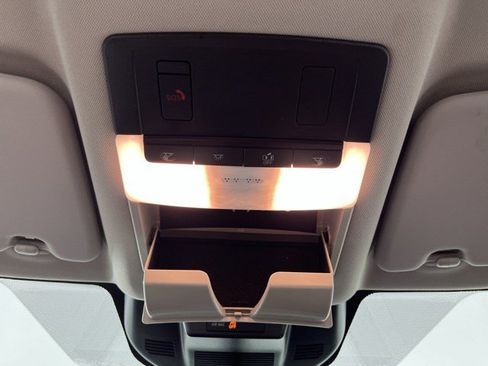 Used 2026 Nissan Rogue SV FWD image 30