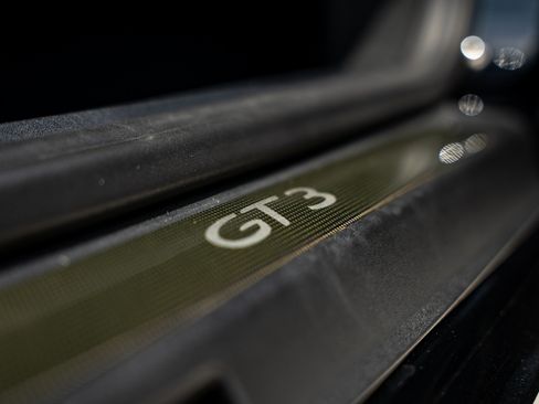 Used 2018 Porsche 911 GT3 RWD image 28